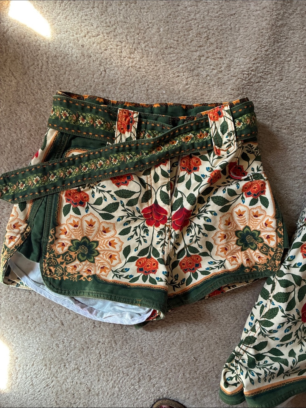 FARM Rio Green, Cream & Red Floral High-Waist Shorts with Tie Belt - Picture 5 of 6